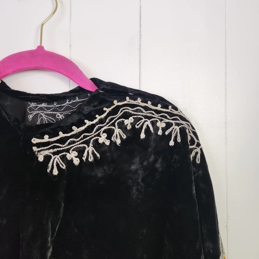 Vintage Black Velvet Fringe Poncho Scarf Embroidered Boho Western Womens 70s 90s - Picture 2 of 12